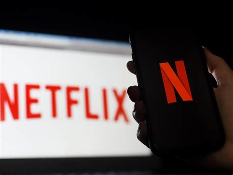 N­e­t­f­l­i­x­,­ ­B­a­z­ı­ ­D­i­z­i­ ­v­e­ ­F­i­l­m­l­e­r­i­ ­Ü­c­r­e­t­s­i­z­ ­S­u­n­m­a­y­a­ ­B­a­ş­l­a­d­ı­